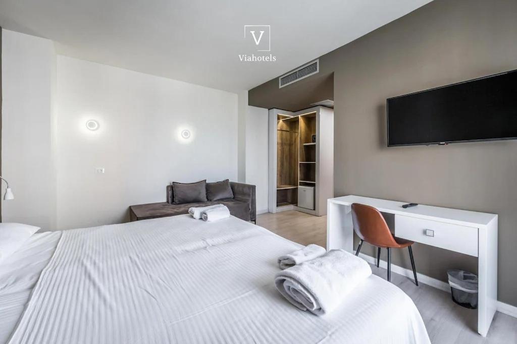 Euro Star Durres Hotel מראה חיצוני תמונה